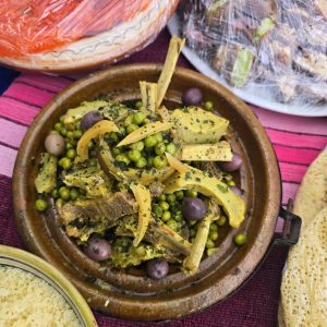 Tajine d'agneau cœur d'artichaud et petits pois